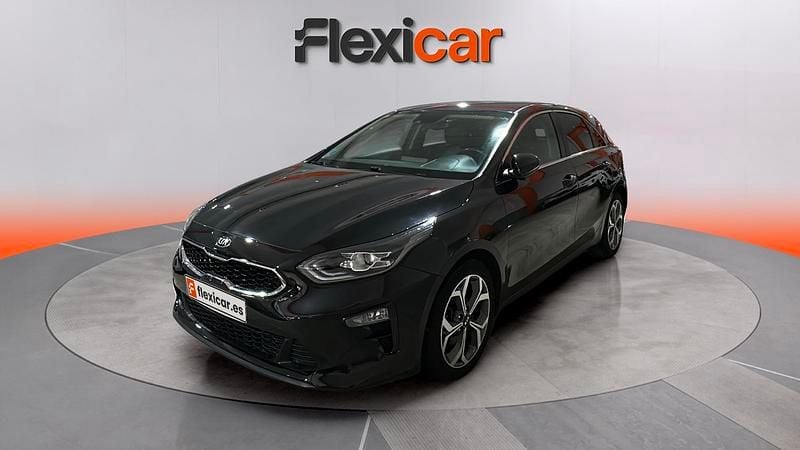 Usado Kia Ceed 136 CV (100 kW) 2021 Azul Utilitario