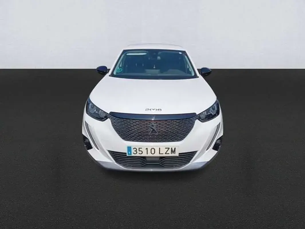 Usado Peugeot 2008 Allure 110 CV (80 kW) 2022 Blanco SUV