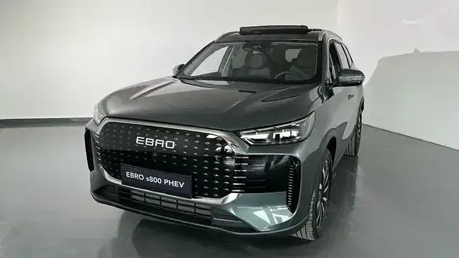Nuevo Ebro s800 Luxury 278 CV (204 kW) 2026 Gris SUV
