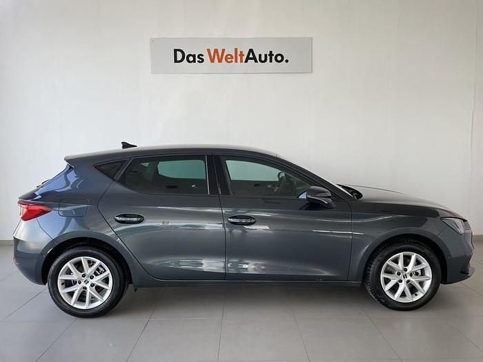 Usado Seat Leon Style 116 CV (85 kW) 2025 Gris Berlina