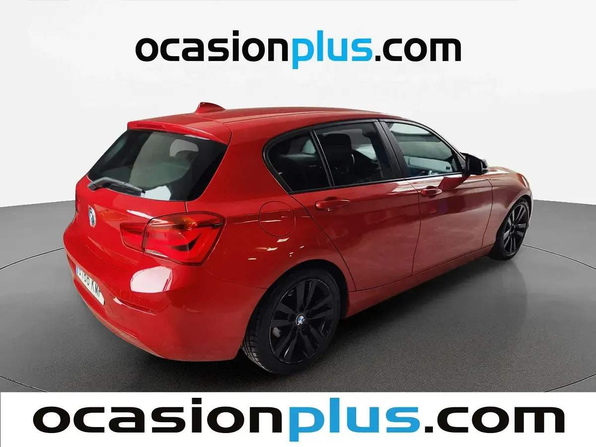 Usado BMW 118 136 CV (100 kW) 2018 Rojo Utilitario