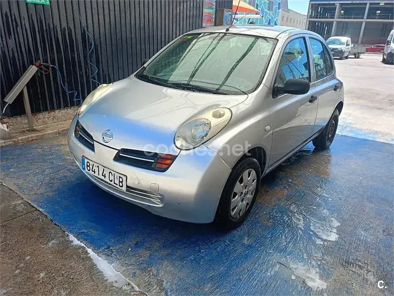 Usado Nissan Micra Visia 65 CV (47 kW) 2003 Gris / plata Utilitario