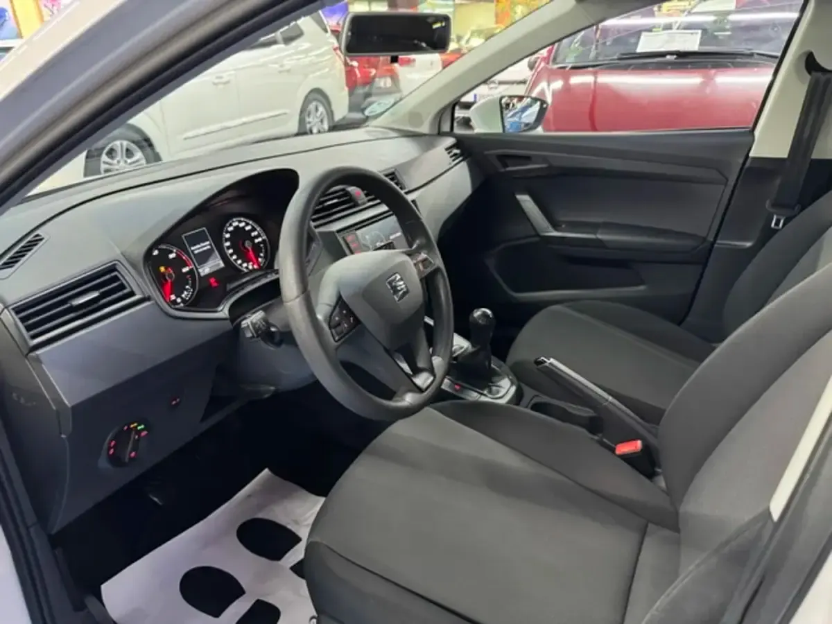 Usado Seat Ibiza Reference 95 CV (69 kW) 2021 Blanco Utilitario