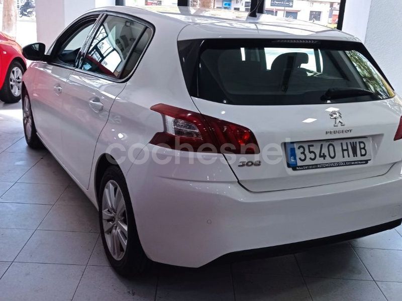 Usado Peugeot 308 Access 110 CV (80 kW) 2014 Blanco Berlina