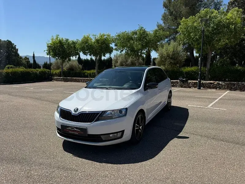 Usado Skoda Rapid Active 90 CV (66 kW) 2016 Blanco Utilitario
