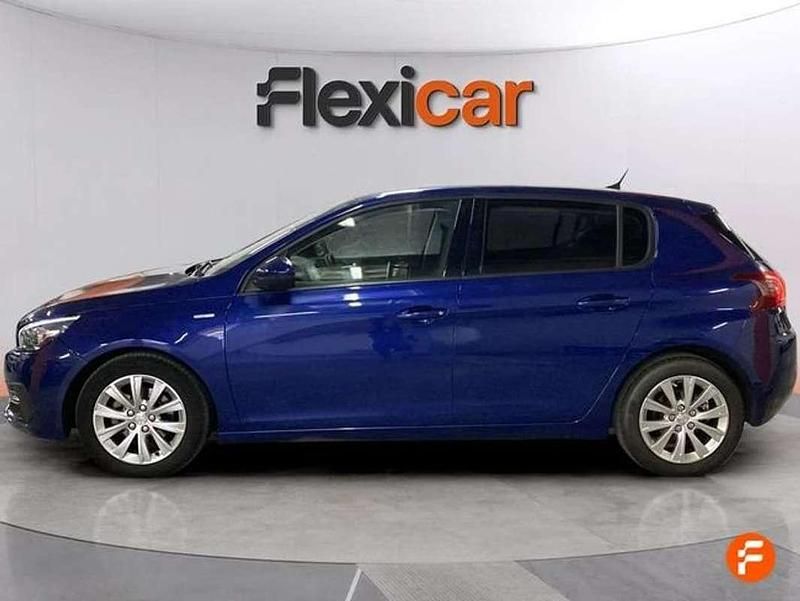 Usado Peugeot 308 Access 131 CV (96 kW) 2020 Azul Utilitario