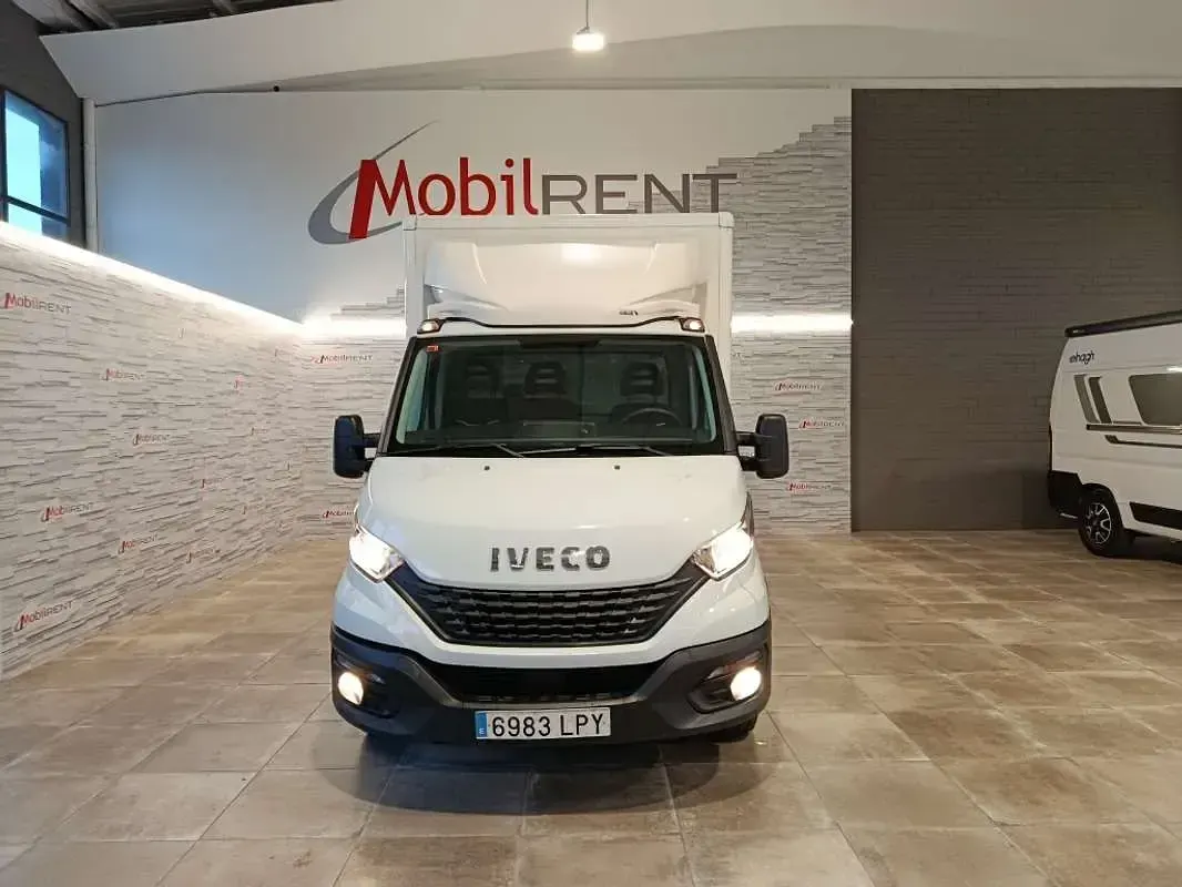 Usado Iveco Daily 136 CV (100 kW) 2021 Blanco Van
