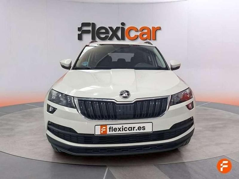 Usado Skoda Karoq Ambition 150 CV (110 kW) 2021 Blanco SUV