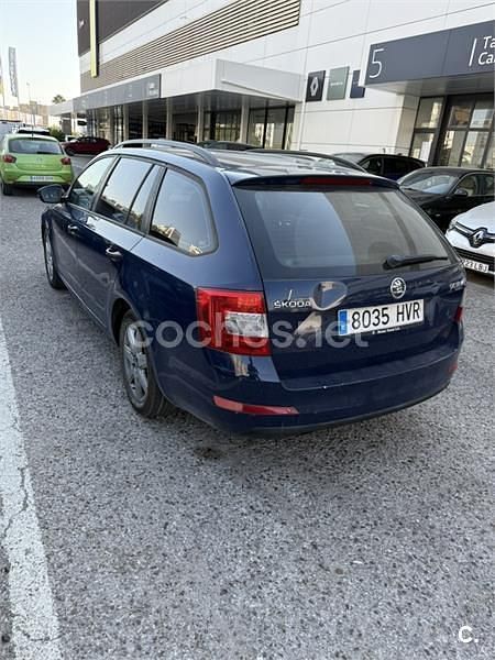 Usado Skoda Octavia Tour 101 CV (74 kW) 2010 Azul Berlina