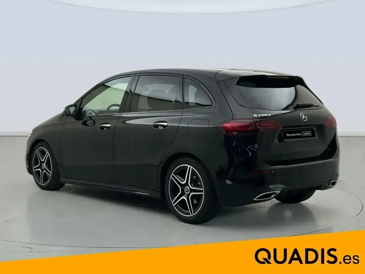 Usado Mercedes B200 150 CV (110 kW) 2025 Negro Utilitario