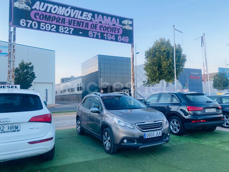 Gris / plata Usado 2016 Peugeot 2008 Active SUV | 8499 € (Precio justo) - Imagen 1/4