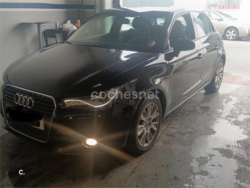 Usado Audi A1 Sportback Attraction 90 CV (66 kW) 2012 Negro Utilitario