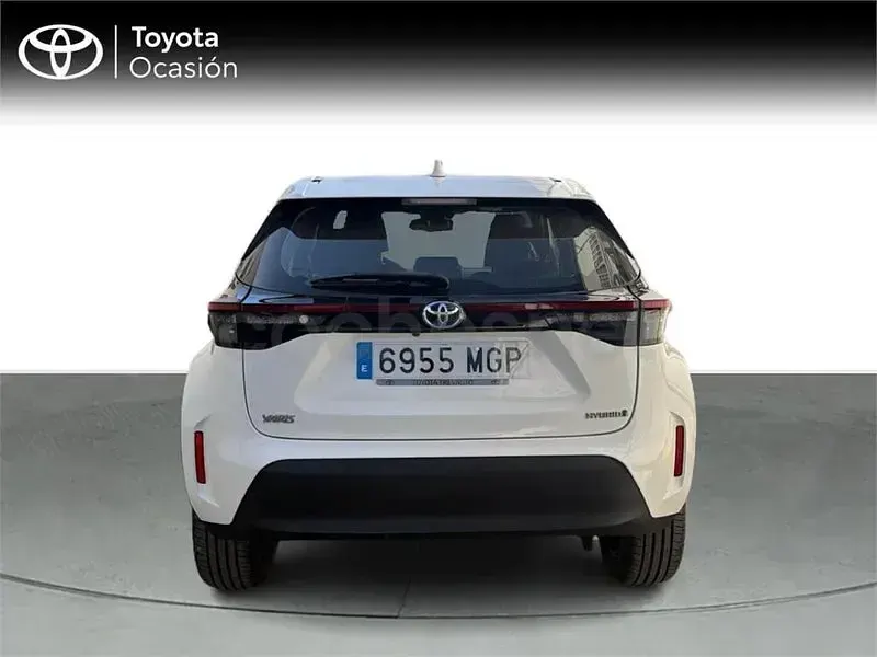 Usado Toyota Yaris Cross Active 116 CV (85 kW) 2023 Blanco SUV