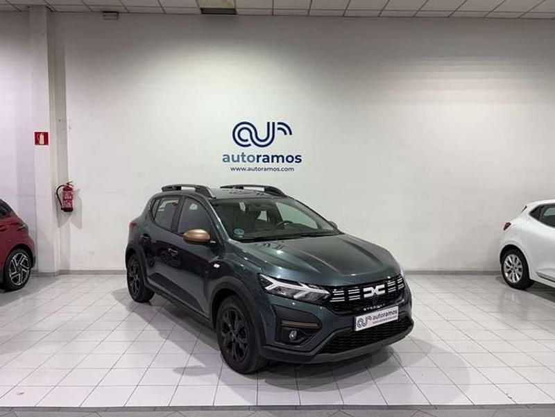 Usado Dacia Sandero Extreme 110 CV (80 kW) 2024 Verde Utilitario