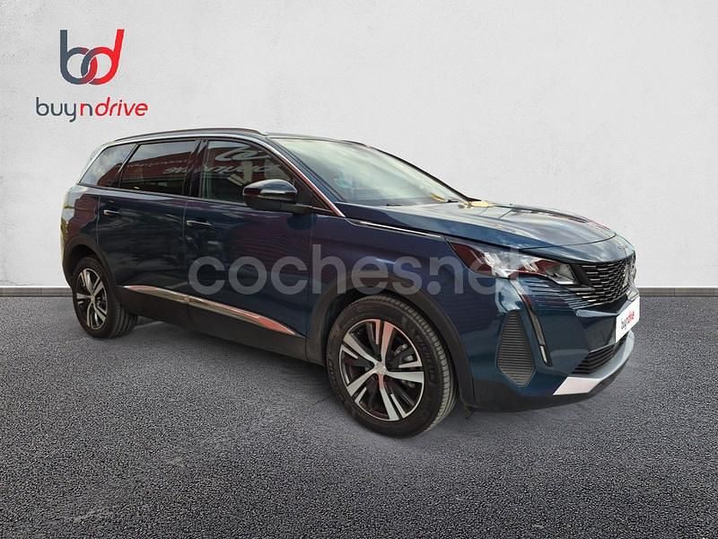 Usado Peugeot 5008 Allure 130 CV (95 kW) 2024 Azul Monovolumen