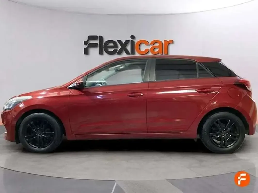 Begagnad Hyundai i20 101 HK (74 kW) 2017 Röd Halvkombi