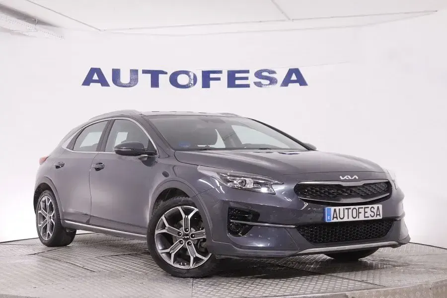 Usado Kia XCeed 141 CV (103 kW) 2022 Plata SUV