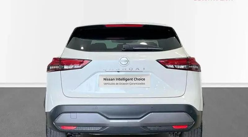 Usado Nissan Qashqai Tekna 158 CV (116 kW) 2023 Blanco perlado azul SUV