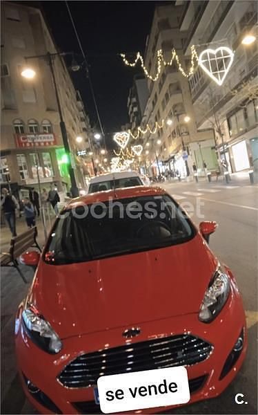 Rojo Usado 2013 Ford Fiesta Trend Utilitario | 6000 € (Precio justo) - Imagen 1/4
