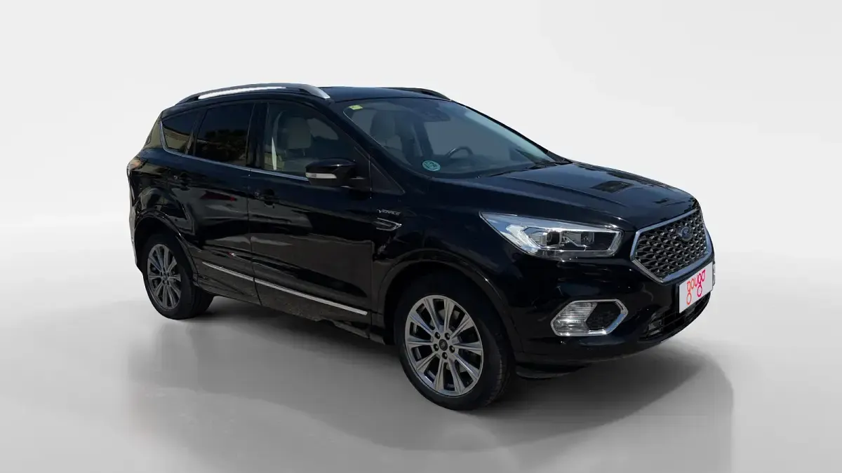 Usado Ford Kuga Vignale 163 CV (119 kW) 2019 Gris / plata SUV