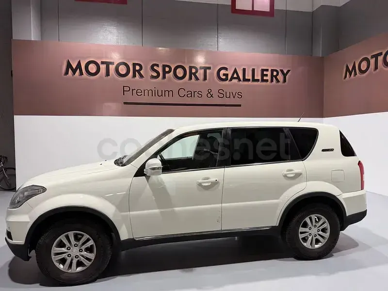 Usado SsangYong Rexton Limited 178 CV (130 kW) 2016 Blanco SUV