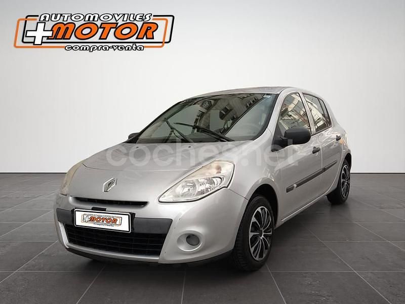 Begagnad Renault Clio IV Collection 75 HK (55 kW) 2012 Grå Sedan