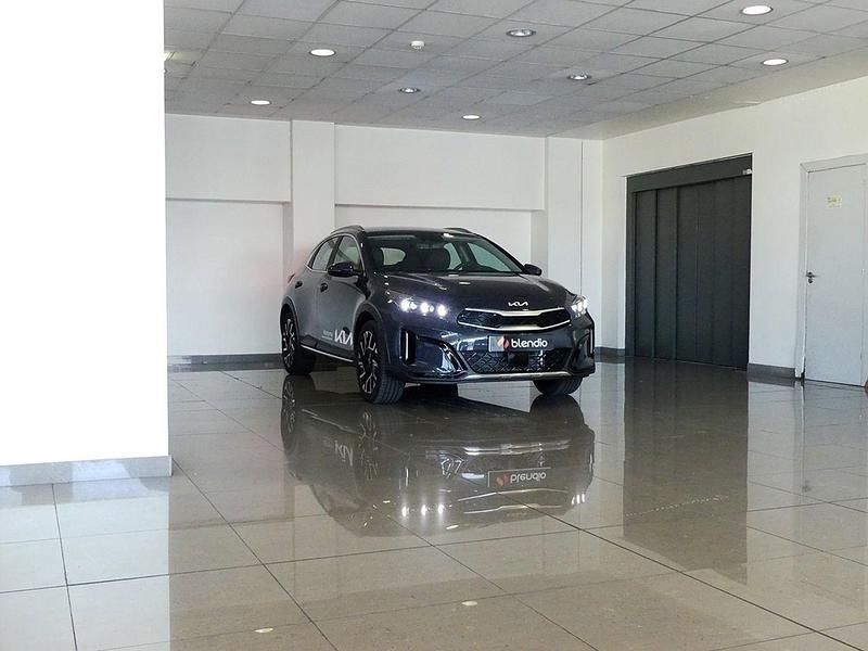 Usado Kia XCeed 141 CV (103 kW) 2024 Oscuro SUV