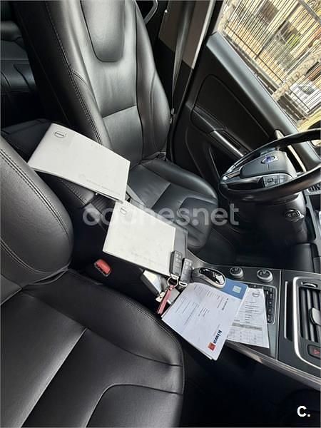 Usado Volvo V60 285 CV (209 kW) 2015 Azul Familiar