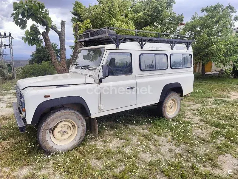Usado Land Rover Defender 122 CV (89 kW) 2002 Blanco SUV
