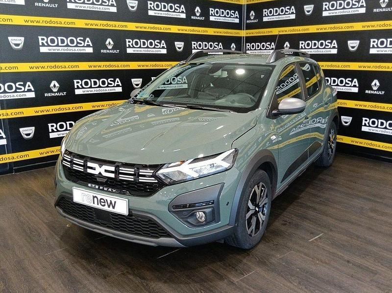 Verde Usado 2023 Dacia Sandero Expression Utilitario | 16.950 € (Un poco caro) - Imagen 1/4