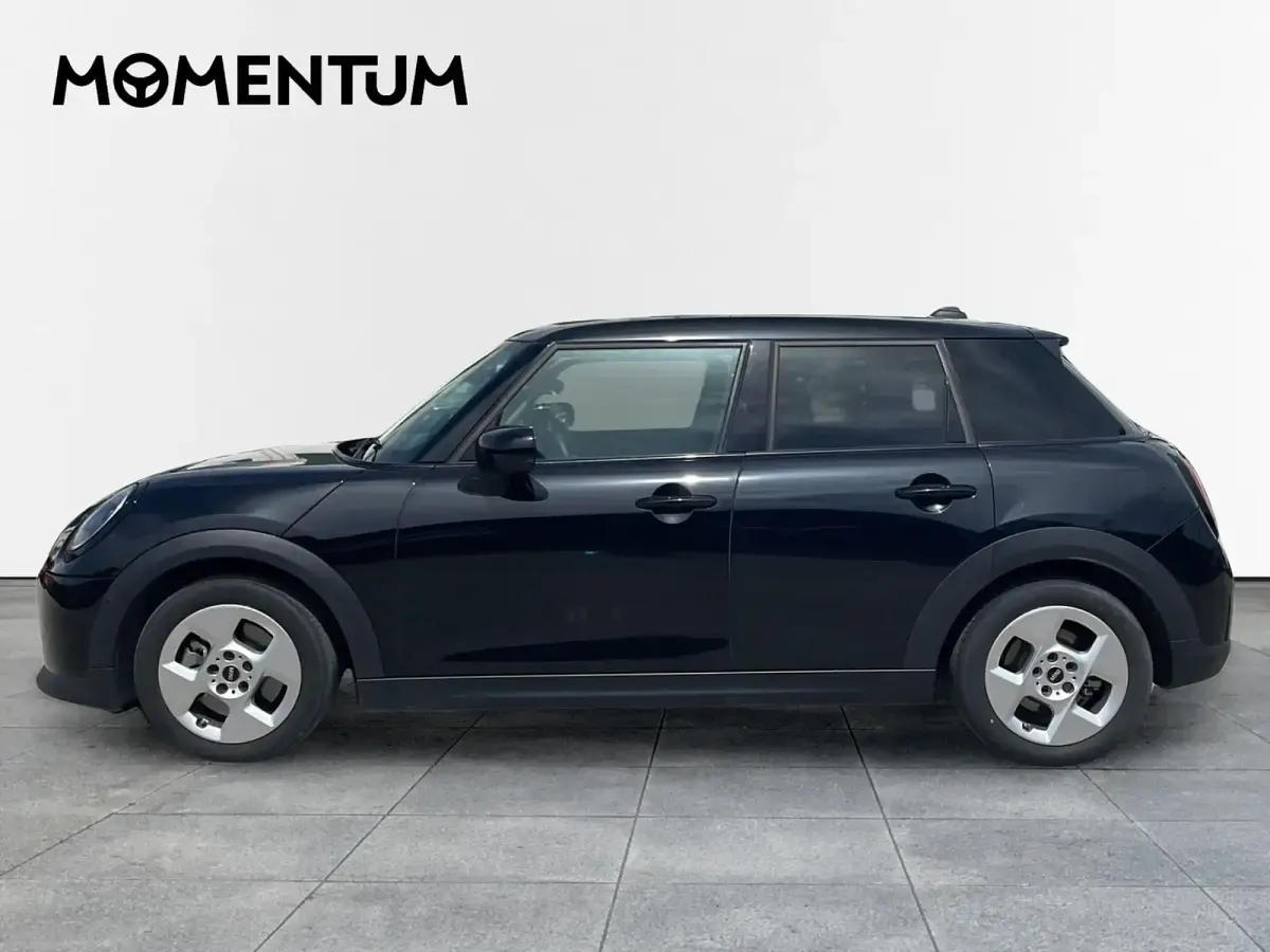 Usado Mini Cooper Essential 156 CV (114 kW) 2024 Negro Utilitario