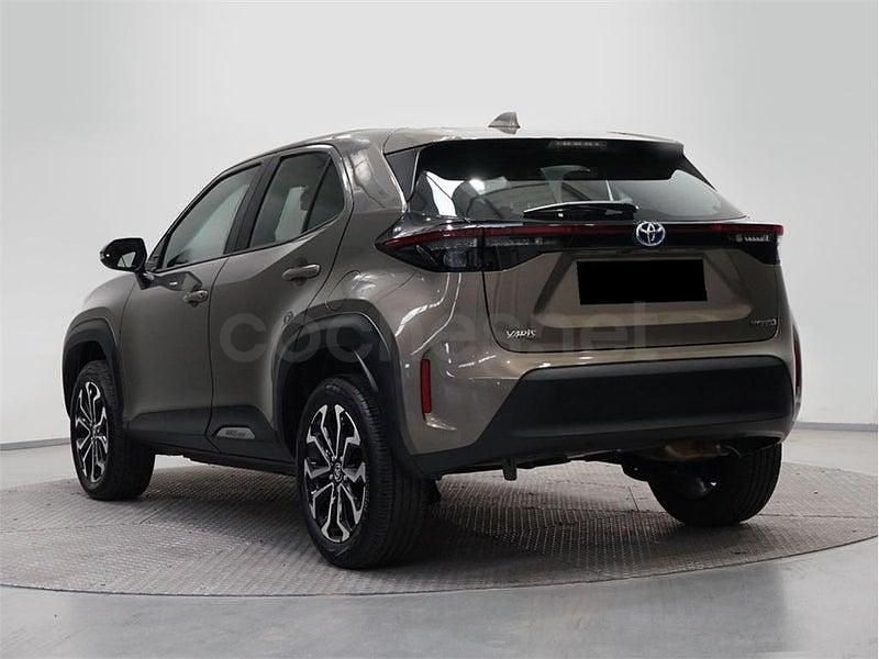 Usado Toyota Yaris Cross Active 116 CV (85 kW) 2024 Negro SUV