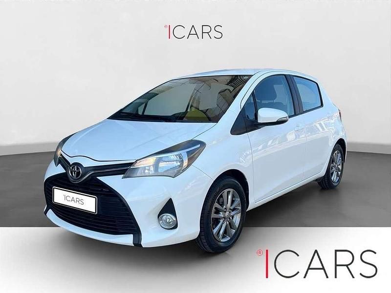 Blanco Usado 2016 Toyota Yaris Active Utilitario | 9350 € (Precio justo) - Imagen 1/3