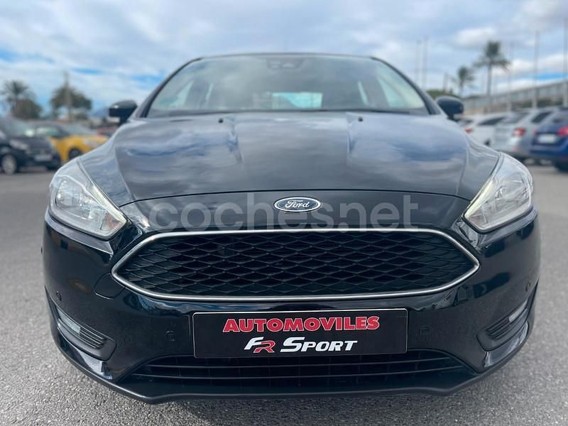 Usado Ford Focus Trend 120 CV (88 kW) 2016 Negro Berlina