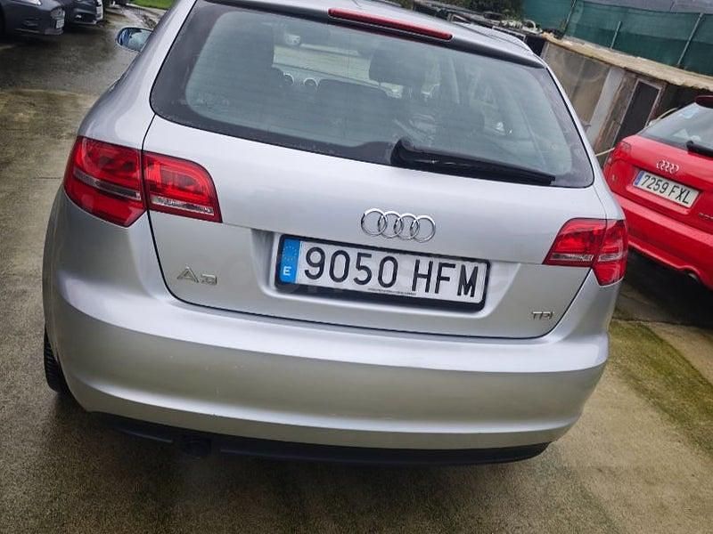 Usado Audi A3 Ambition 105 CV (77 kW) 2012 Gris / plata Utilitario
