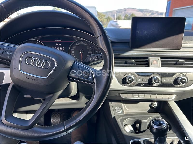 Usado Audi A4 Advanced 150 CV (110 kW) 2017 Azul Berlina