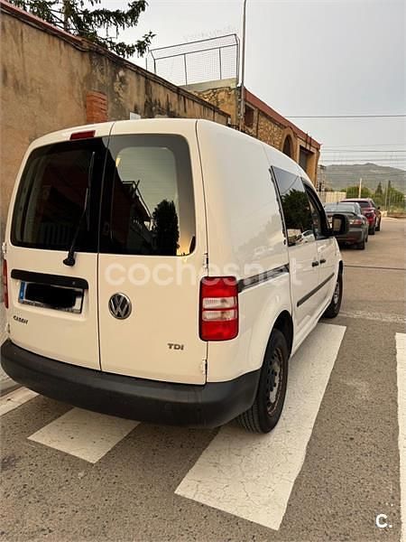Usado VW Caddy 75 CV (55 kW) 2013 Blanco Monovolumen