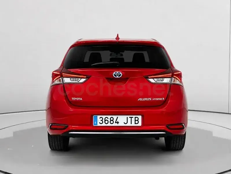 Usado Toyota Auris Hybrid 136 CV (100 kW) 2016 Negro Berlina
