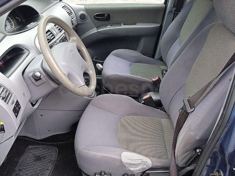 Usado Hyundai Matrix GLS 110 CV (80 kW) 2006 Azul Monovolumen