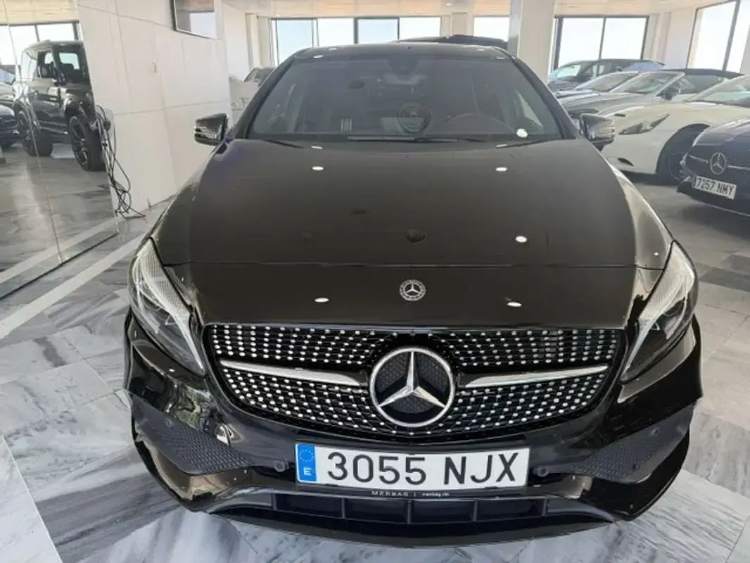 Usado Mercedes A220 177 CV (130 kW) 2018 Negro Utilitario