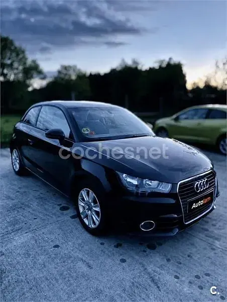 Usado Audi A1 Attraction 90 CV (66 kW) 2012 Negro Utilitario
