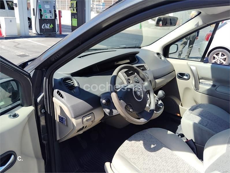 Usado Renault Scénic II Dynamique 105 CV (77 kW) 2007 Negro Monovolumen