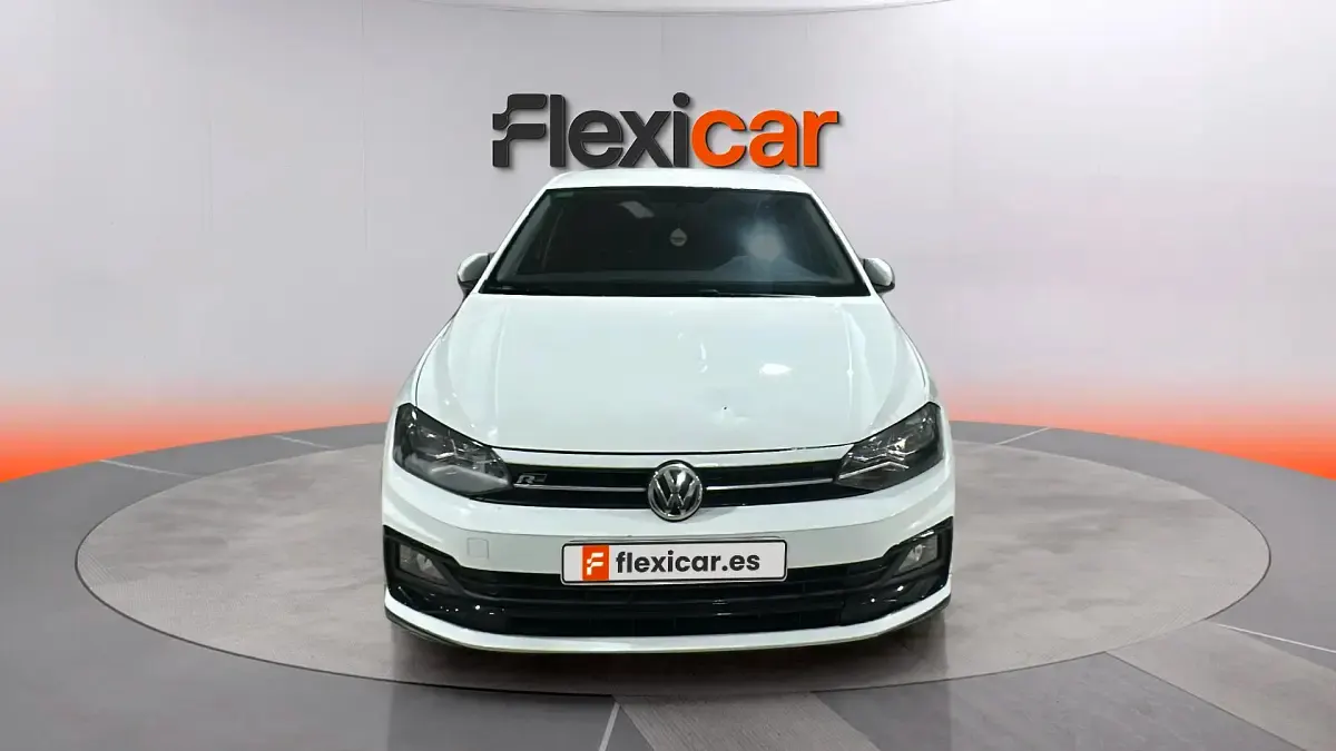 Usado VW Polo R-line 75 CV (55 kW) 2018 Blanco Utilitario