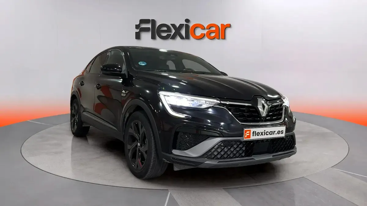 Käytetty Renault Arkana 145 HP (106 kW) 2022 Katumaasturi