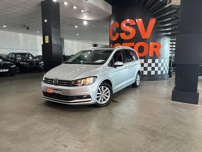 Usado VW Touran Advance 151 CV (111 kW) 2020 Gris Monovolumen