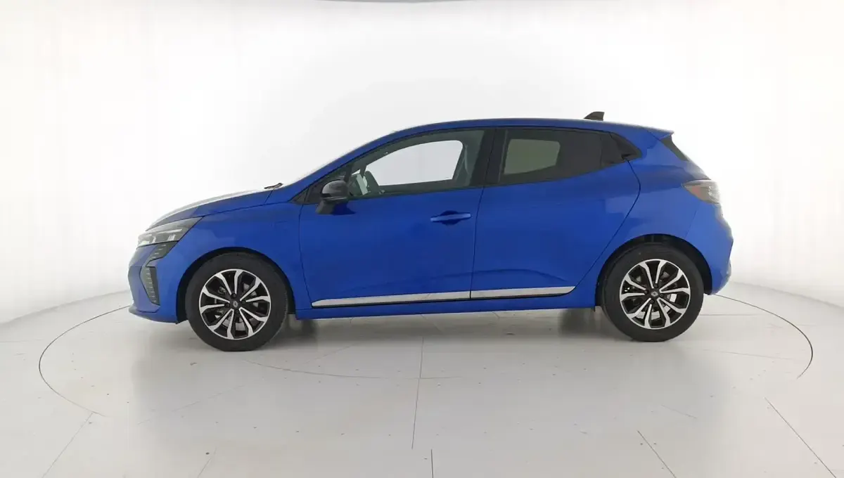 Usado Renault Clio Techno 90 CV (66 kW) 2024 Azul Utilitario