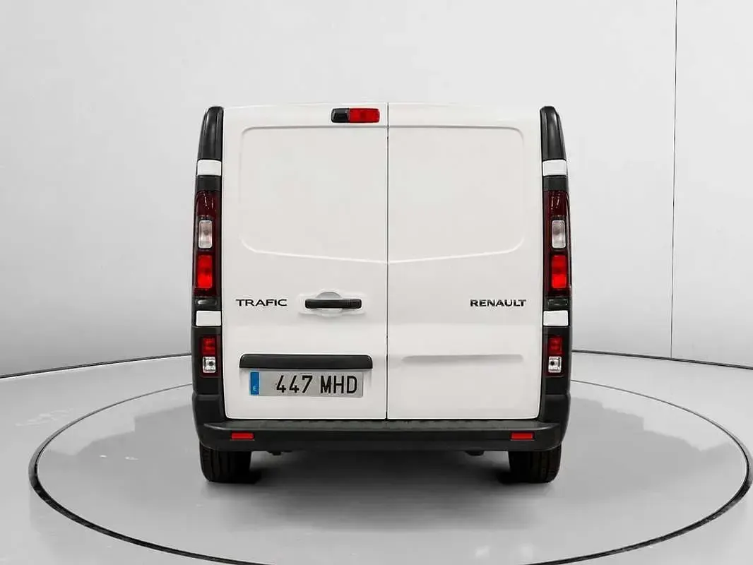 Usado Renault Trafic 131 CV (96 kW) 2023 Blanco Monovolumen