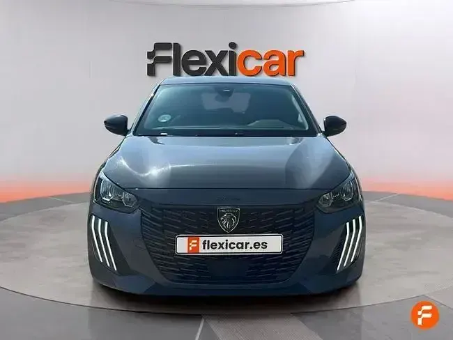 Usado Peugeot 208 Allure 100 CV (73 kW) 2025 Gris Utilitario