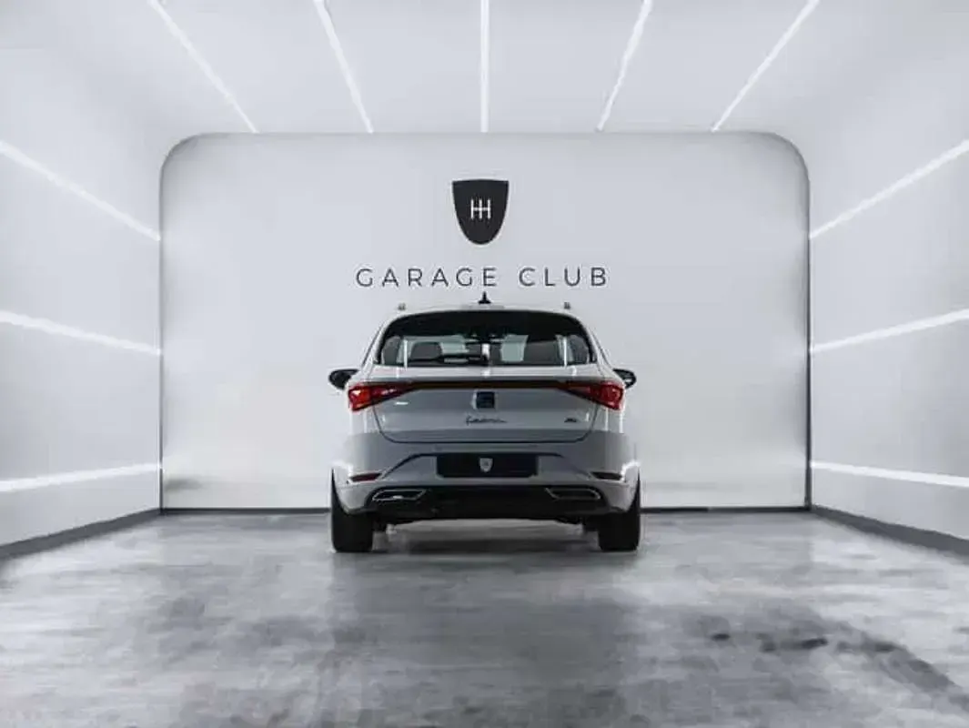 Usado Seat Leon FR 150 CV (110 kW) 2021 Blanco Utilitario