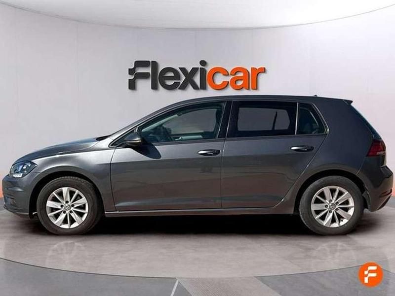 Usado VW Golf VII Advance 116 CV (85 kW) 2019 Gris Utilitario